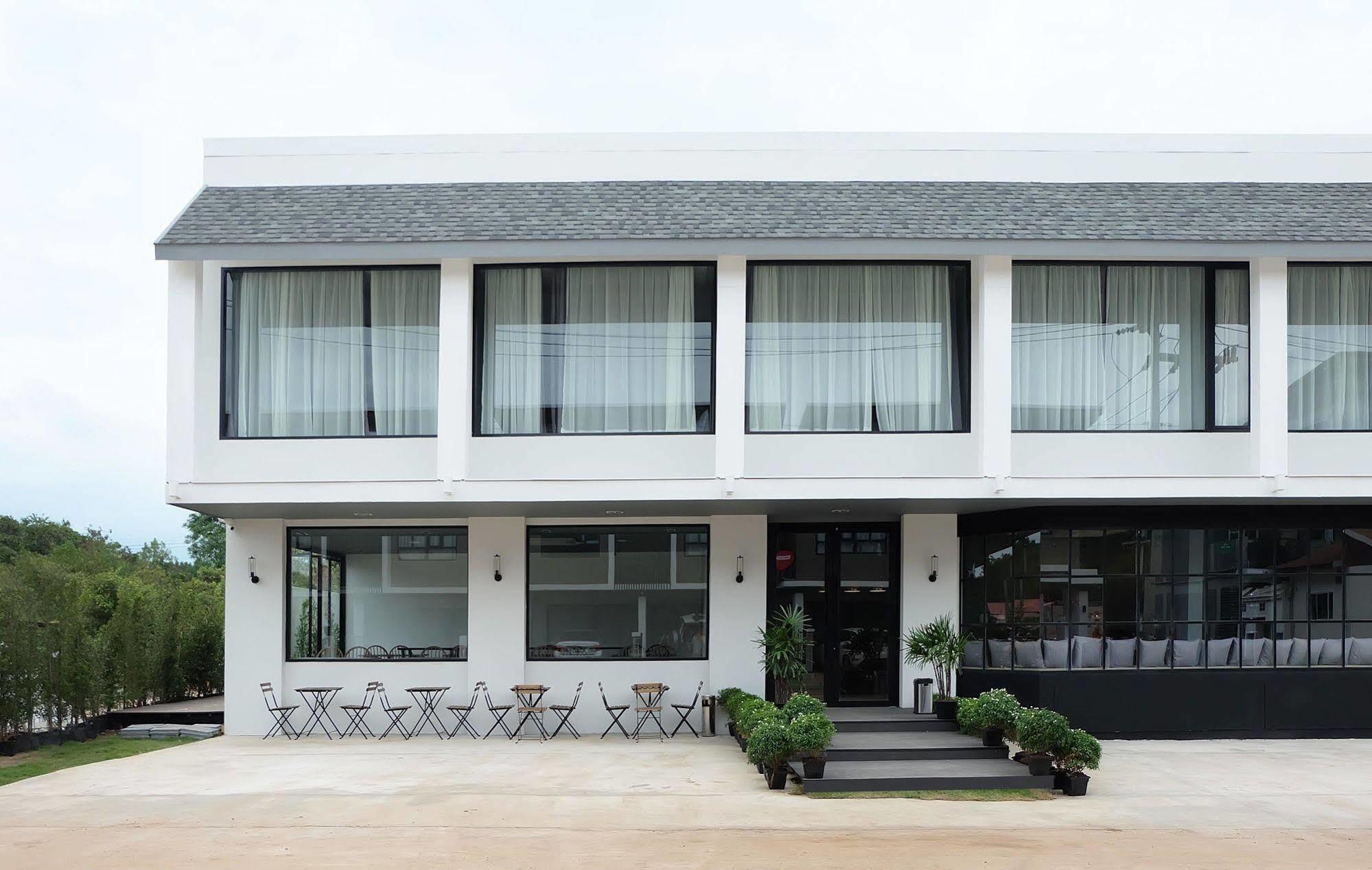 Srianunt Boutique Hotel Buri Ram Zewnętrze zdjęcie
